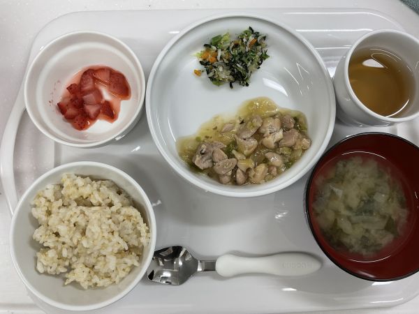 鶏肉と白菜の煮物完了期