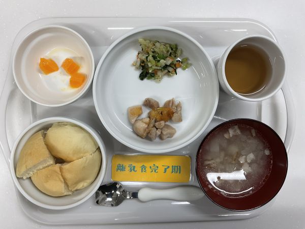 鶏肉のマーマレード煮離乳食完了期えにっくすの畑で採れたキャベツとかぶを使用しています！