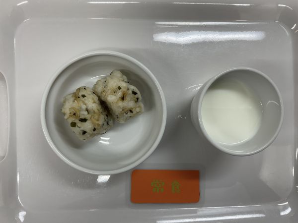わかめしらすおにぎり常食