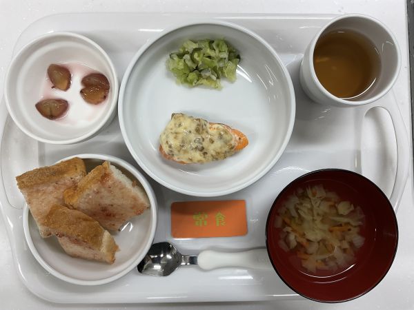 鮭のマッシュルームソース常食