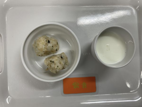 わかめしらすおにぎり常食