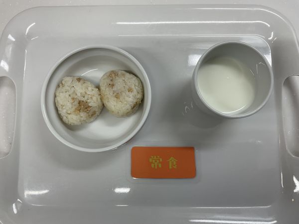 そぼろおにぎり常食