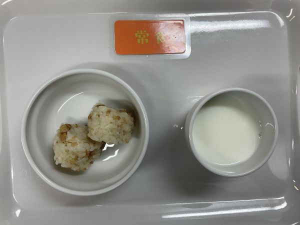 そぼろおにぎり常食