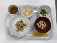 鶏ひき肉と小松菜の丼ぶり離乳食完了期